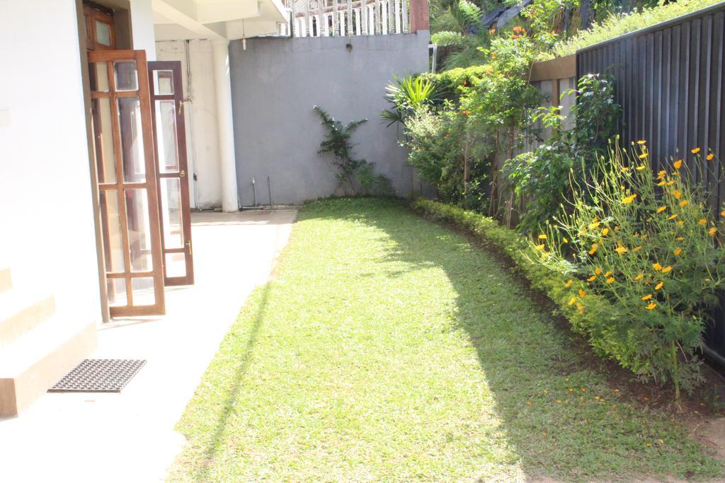 Self Cate Luxury Apartments Tennekumbura Room photo