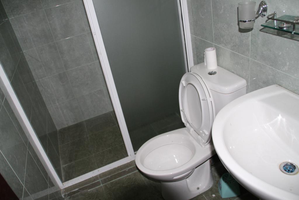 Self Cate Luxury Apartments Tennekumbura Room photo